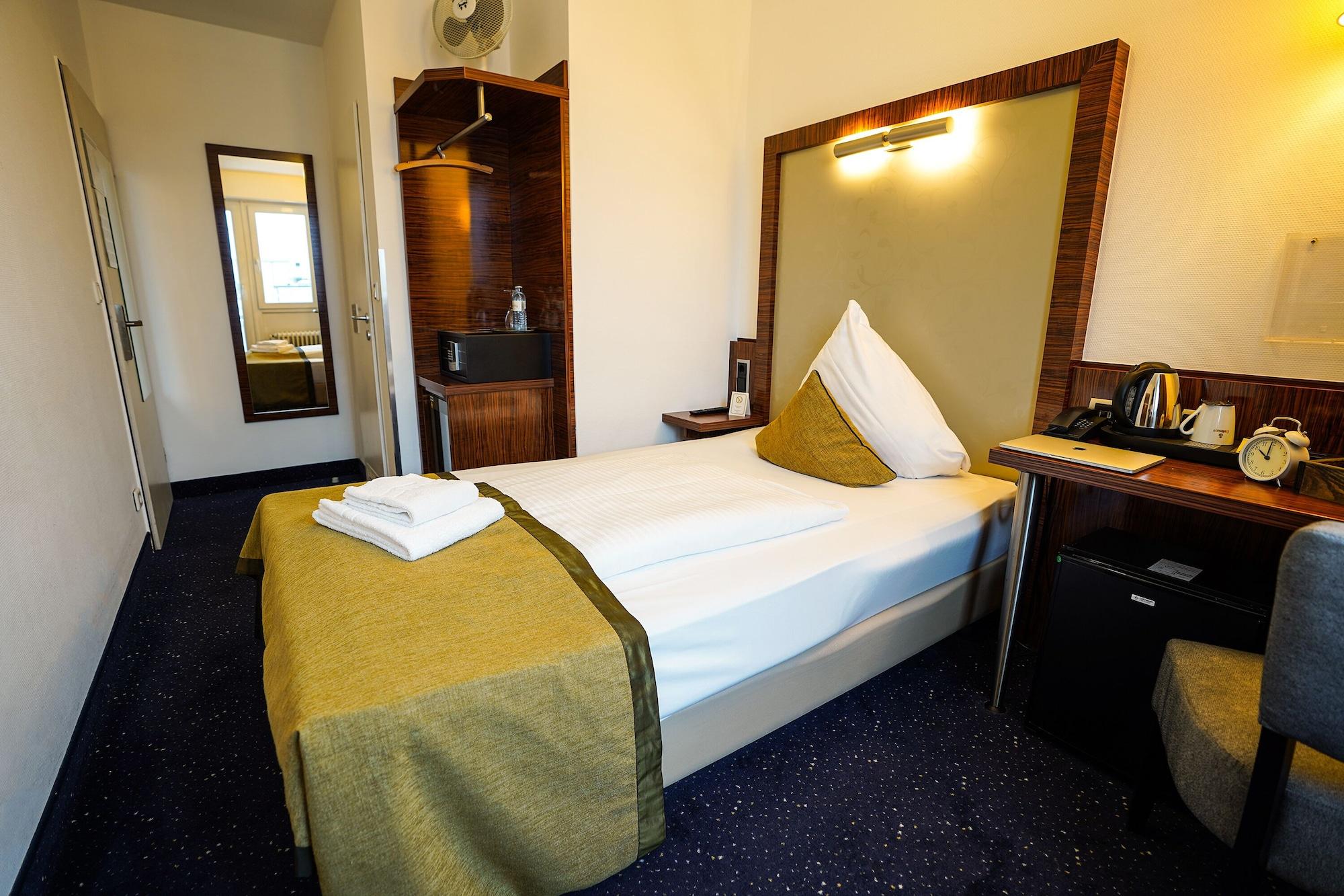 Hotel Scala Frankfurt City Centre Frankfurt am Main Bagian luar foto